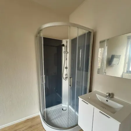 Apartment Station 64 A4 Charleroi-airport *